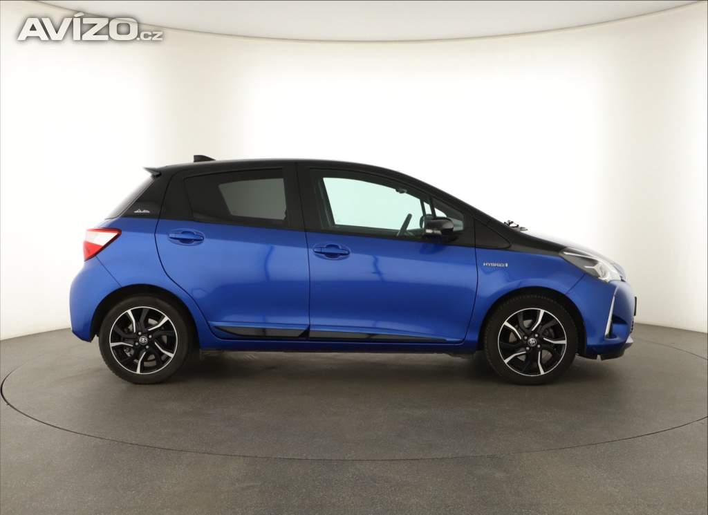 Foto inzerátu Toyota Yaris 1.5 Hybrid