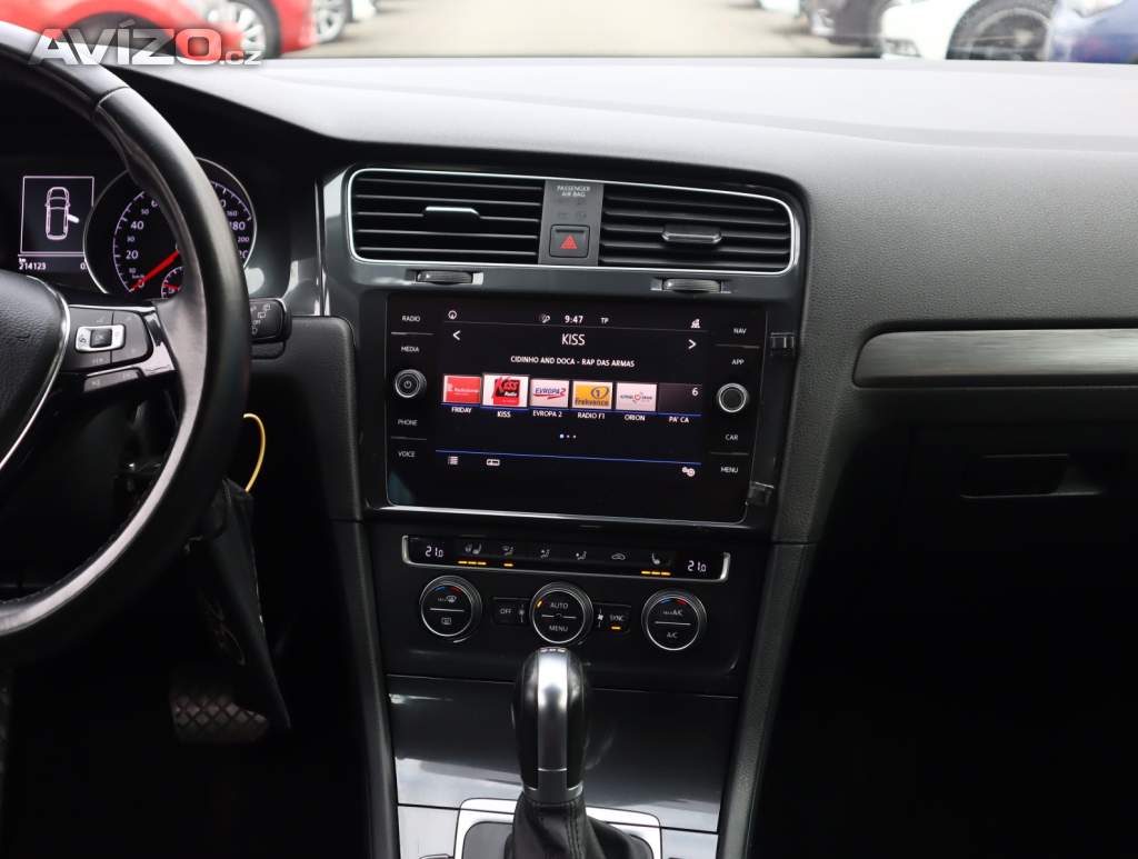 Foto inzerátu Volkswagen Golf 2.0 TDI