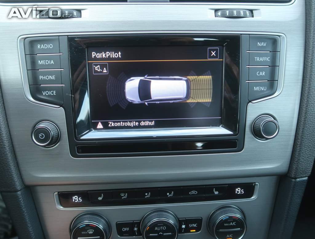 Foto inzerátu Volkswagen Golf 2.0 TDI