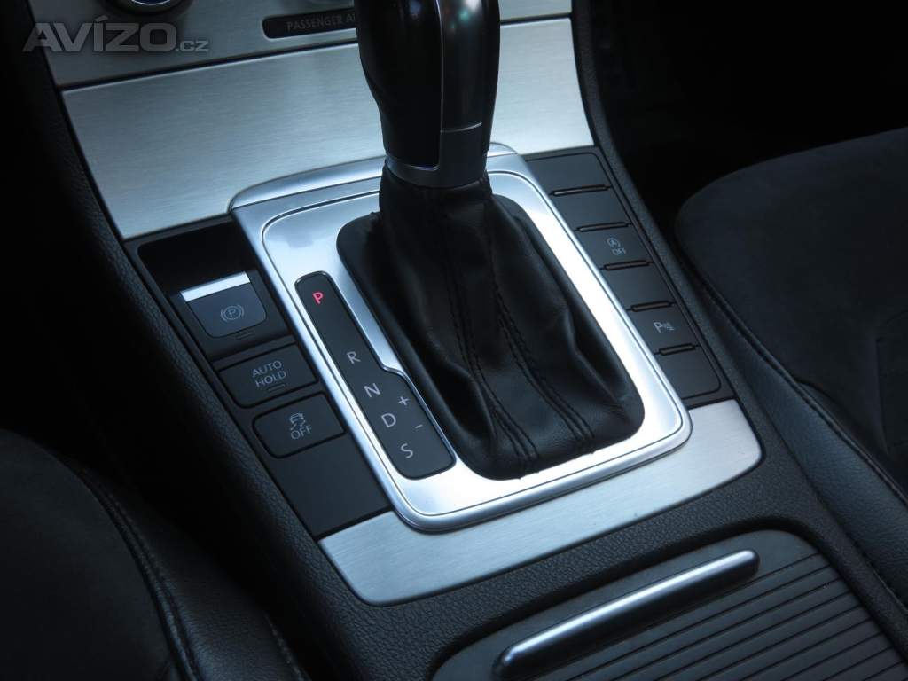 Foto inzerátu Volkswagen Passat 2.0 TDI