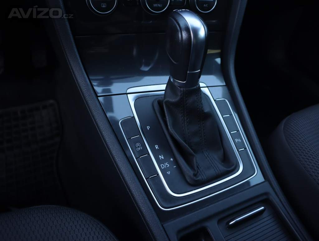 Foto inzerátu Volkswagen Golf 1.6 TDI