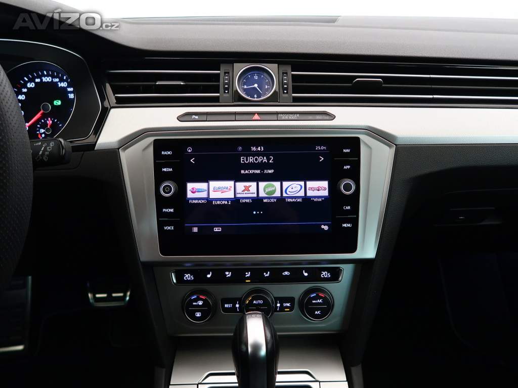 Foto inzerátu Volkswagen Passat 1.6 TDI