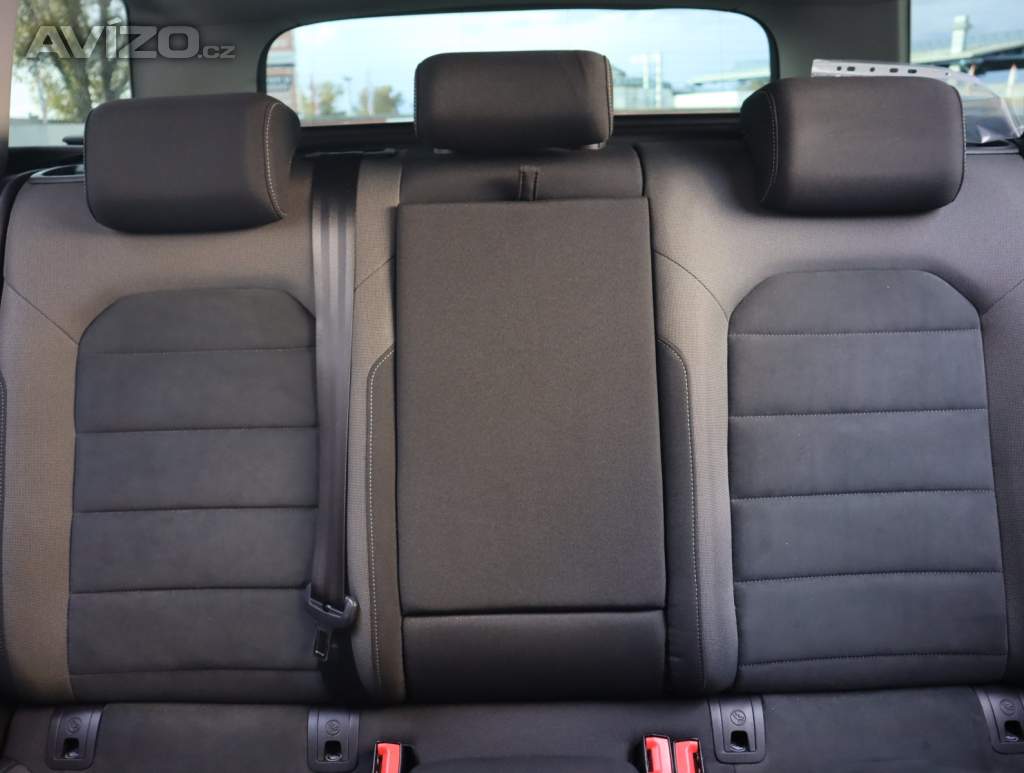 Foto inzerátu Volkswagen Golf 2.0 TDI