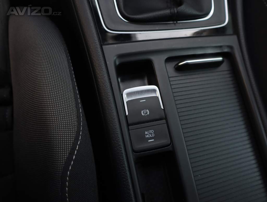 Foto inzerátu Volkswagen Golf 2.0 TDI