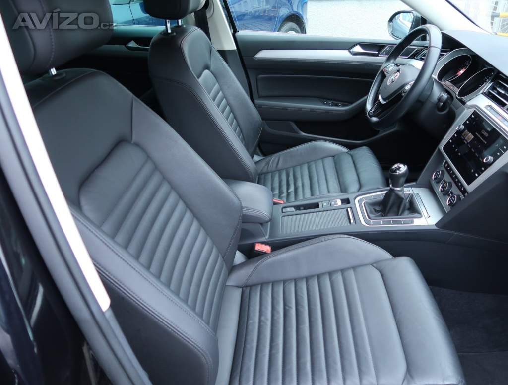 Foto inzerátu Volkswagen Passat 1.6 TDI