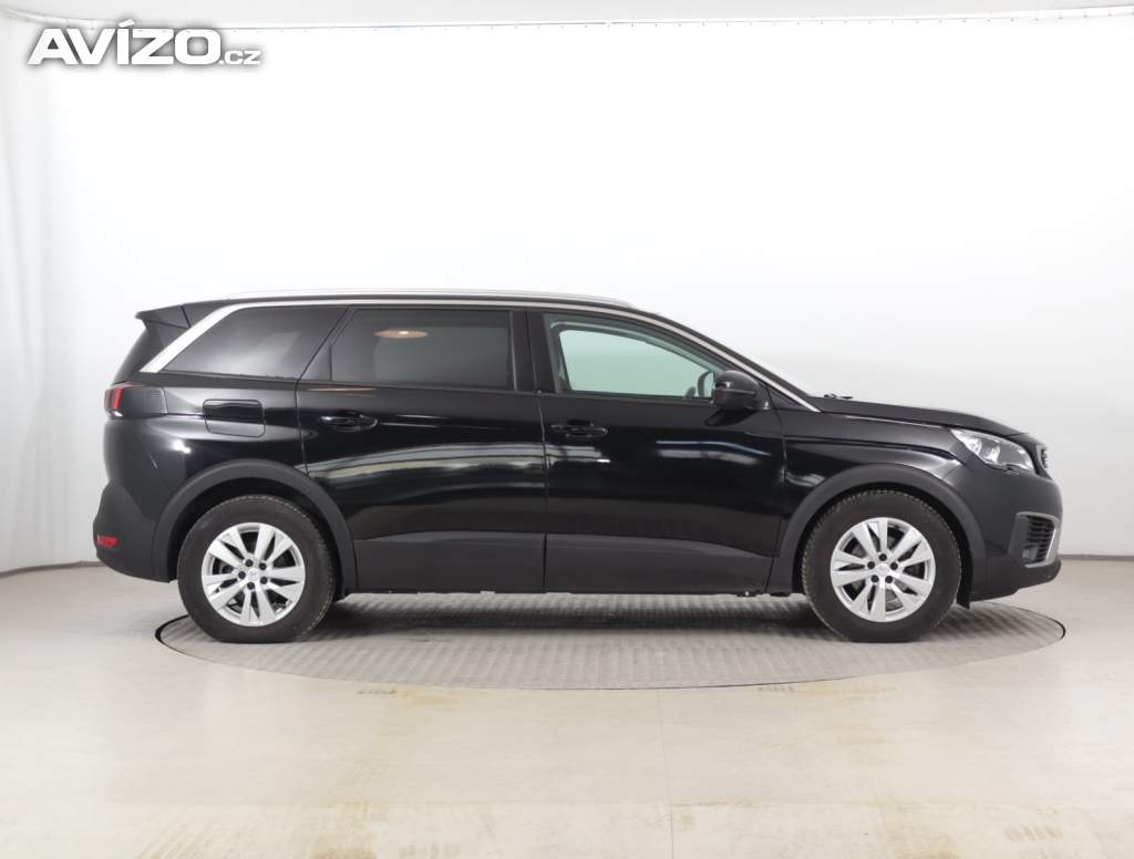 Foto inzerátu Peugeot 5008 1.5 BlueHDi