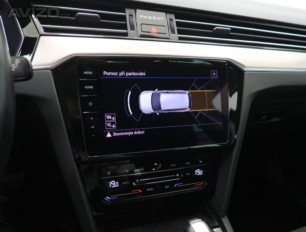 Foto inzerátu Volkswagen Passat 2.0 TDI