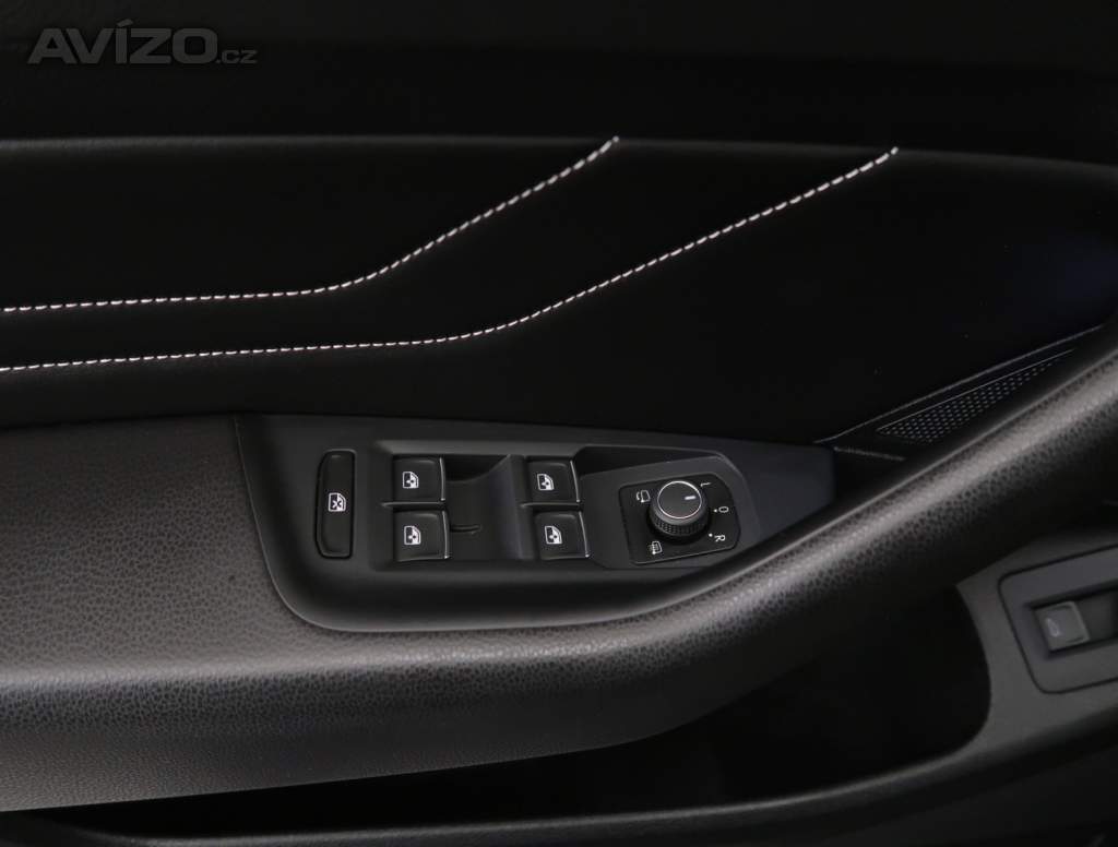 Foto inzerátu Volkswagen Passat 2.0 TDI