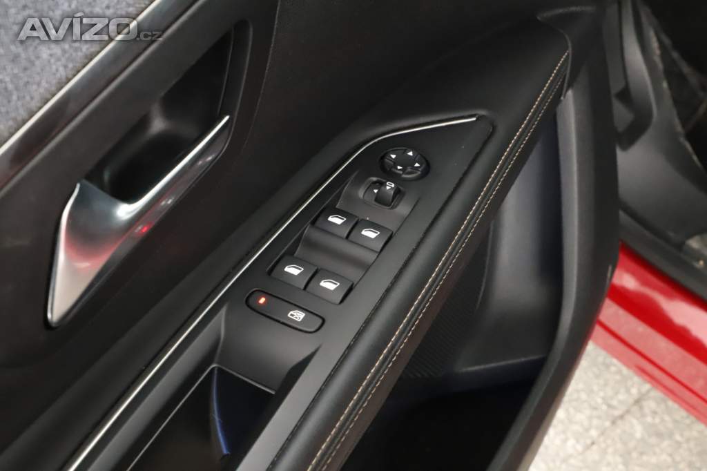 Foto inzerátu Peugeot 5008 1.5 BlueHDi