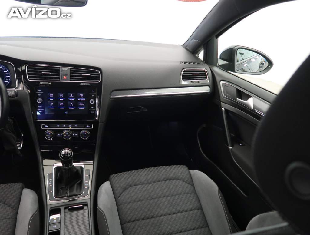 Foto inzerátu Volkswagen Golf 1.5 TSI