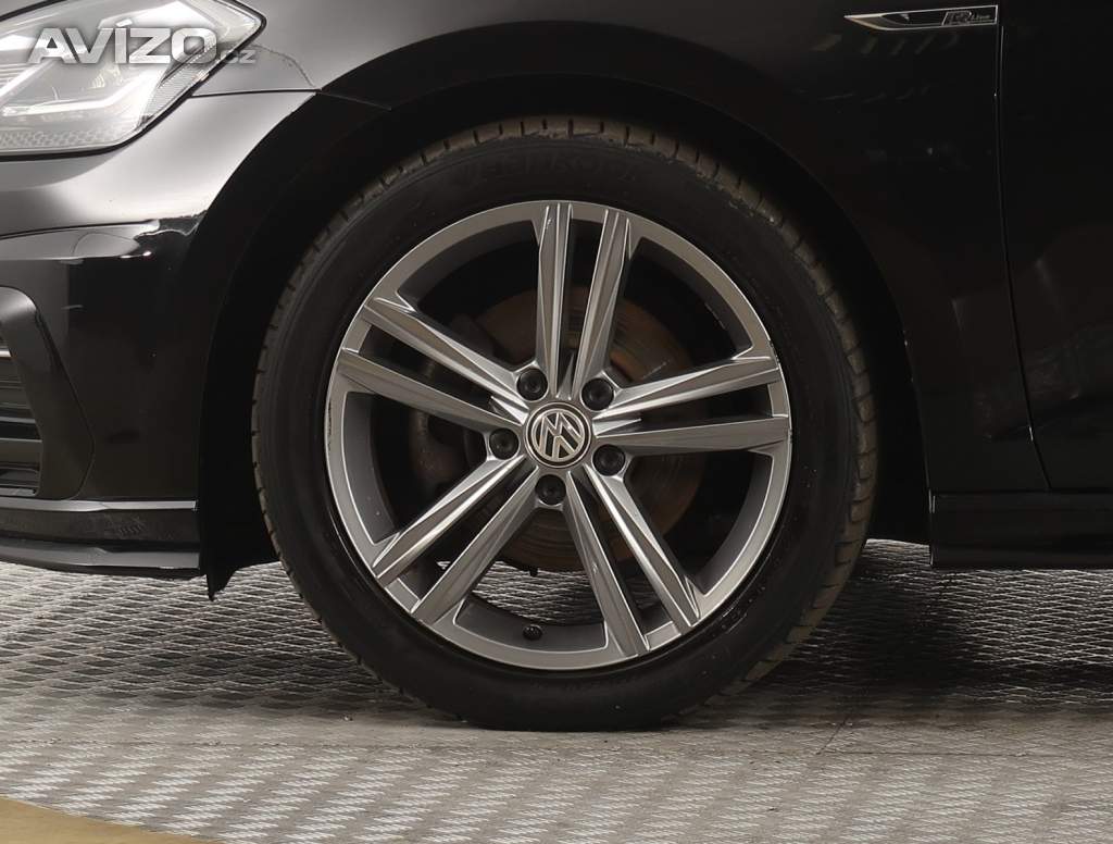 Foto inzerátu Volkswagen Golf 1.5 TSI