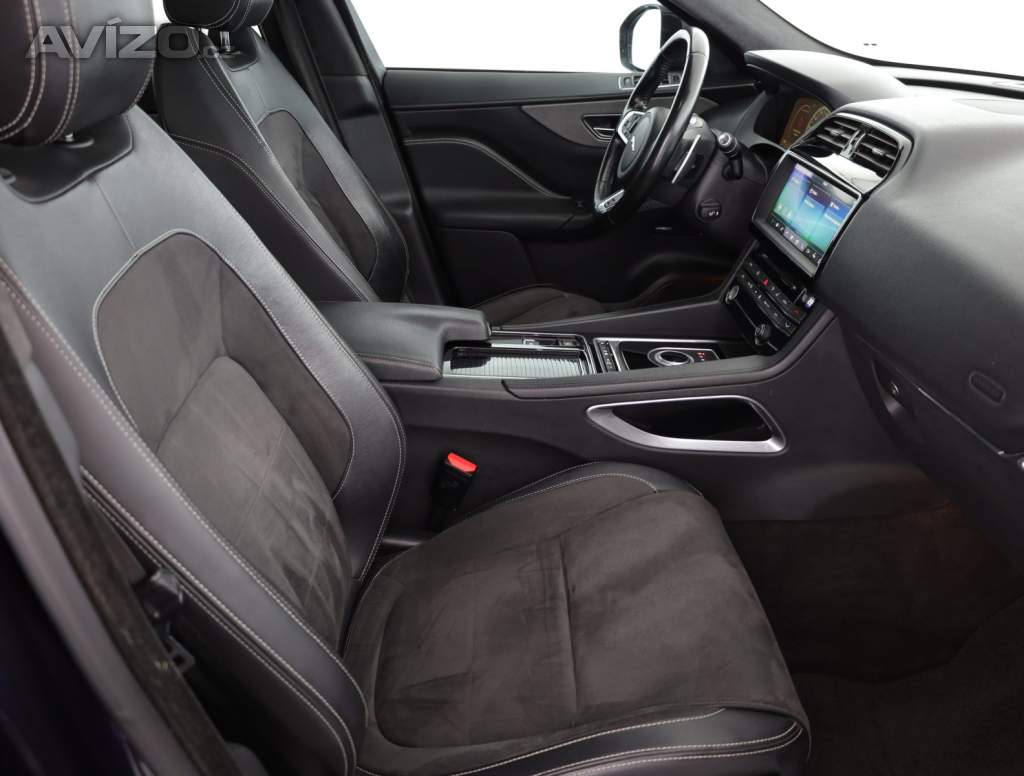 Foto inzerátu Jaguar F-Pace 30d AWD
