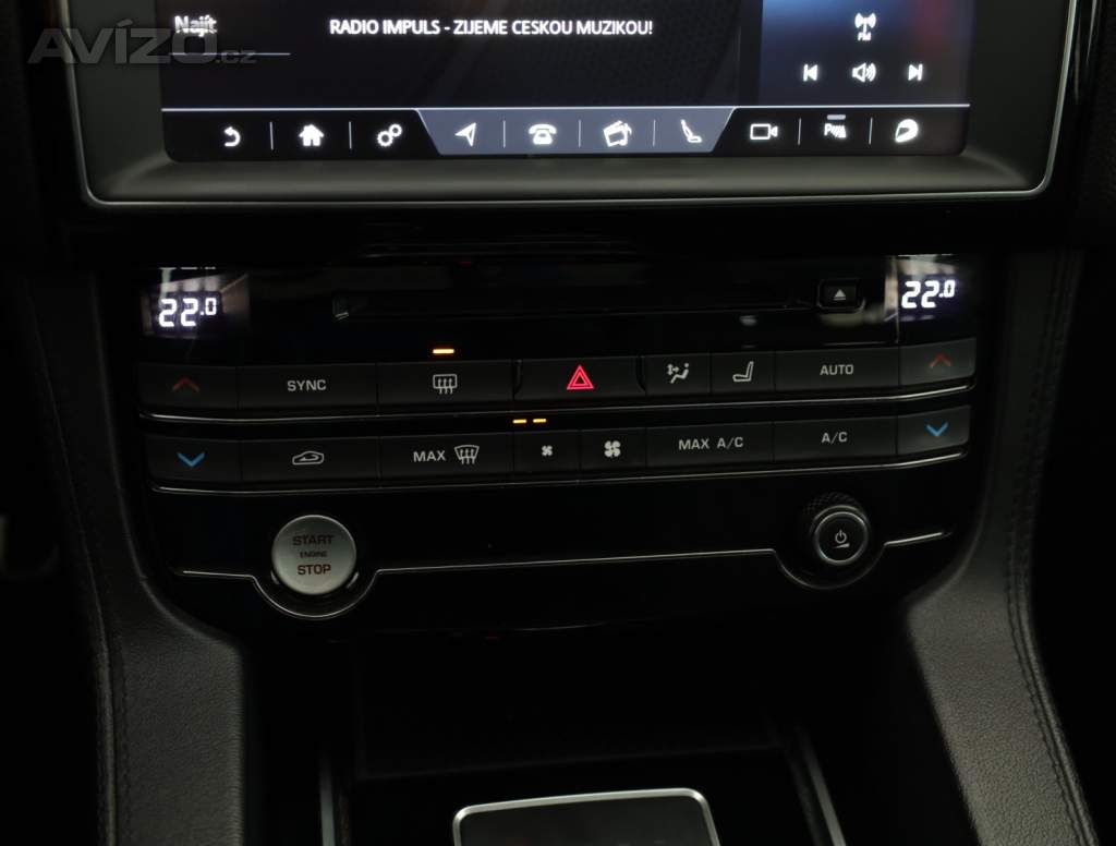 Foto inzerátu Jaguar F-Pace 30d AWD