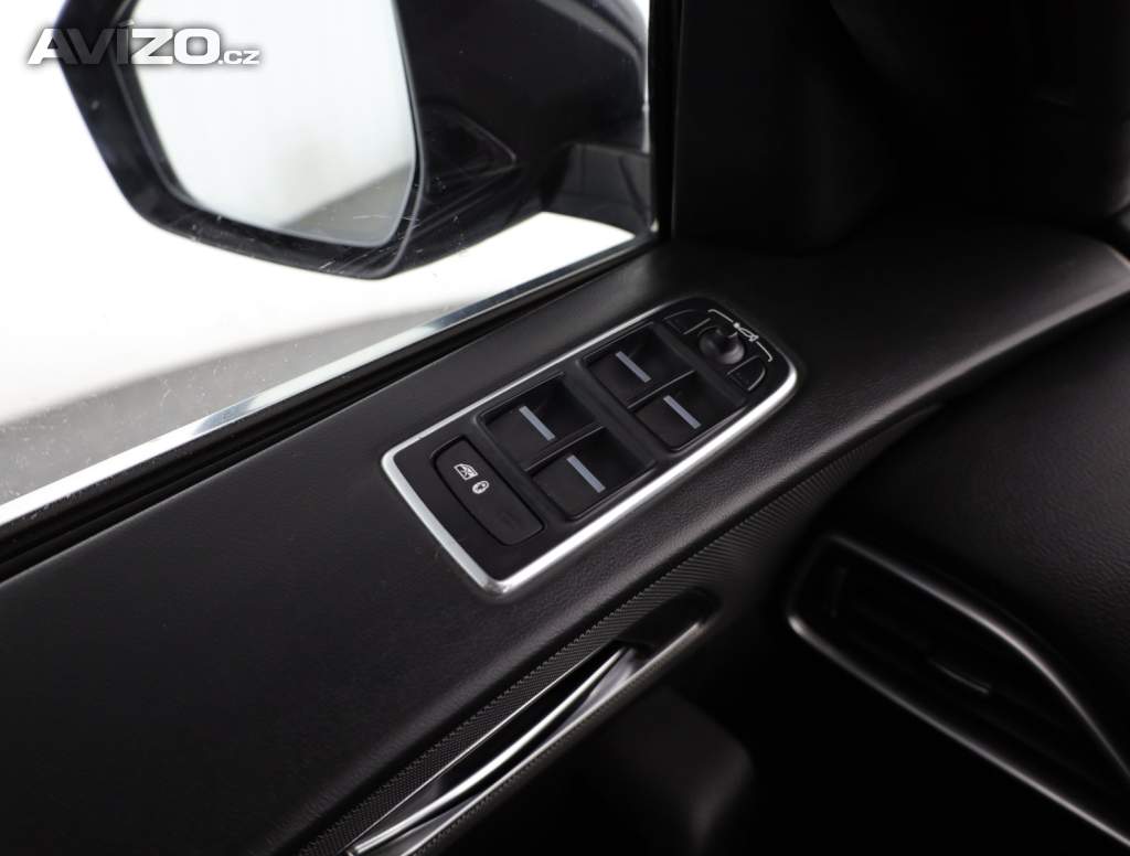 Foto inzerátu Jaguar F-Pace 30d AWD