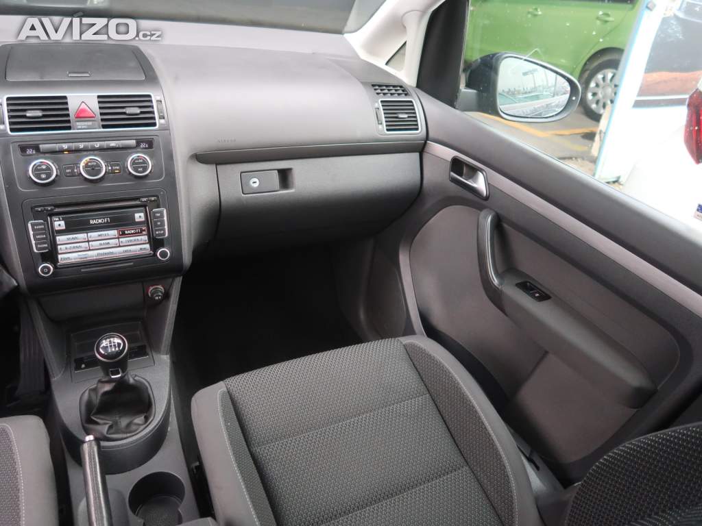 Foto inzerátu Volkswagen Touran 2.0 TDI