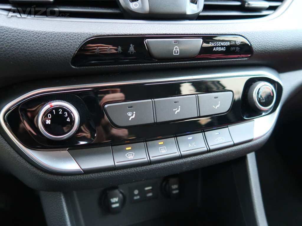 Foto inzerátu Hyundai i30 Fastback 1.0 T-GDI