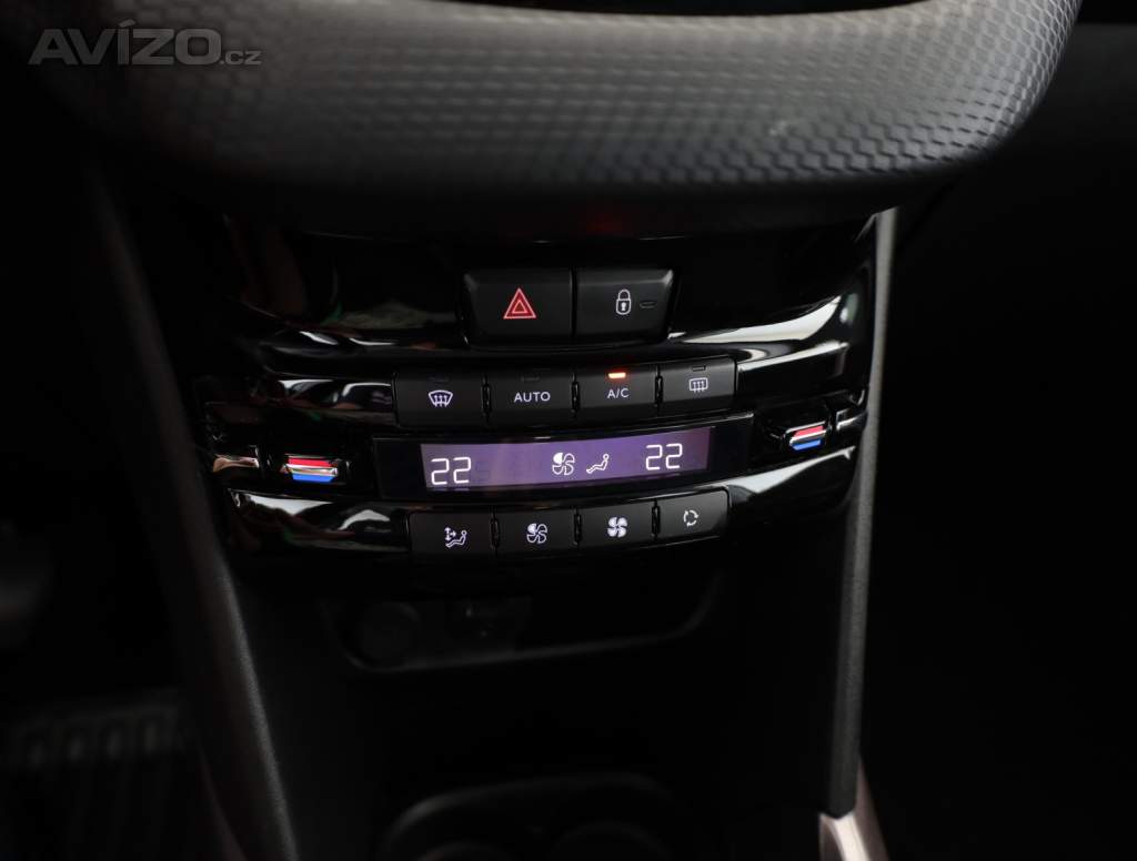 Foto inzerátu Peugeot 2008 1.2 PureTech