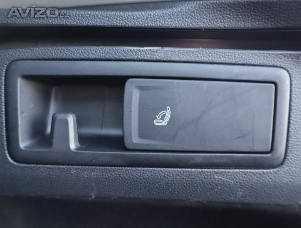 Foto inzerátu Volkswagen Golf 2.0 TDI