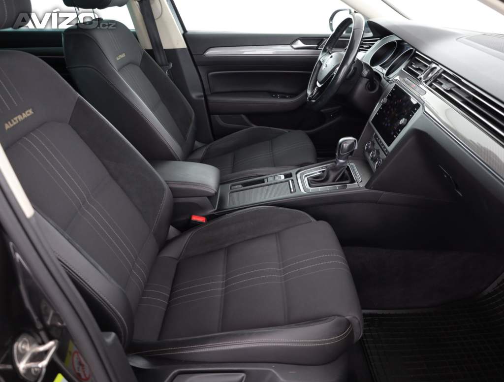 Foto inzerátu Volkswagen Passat 2.0 TDI