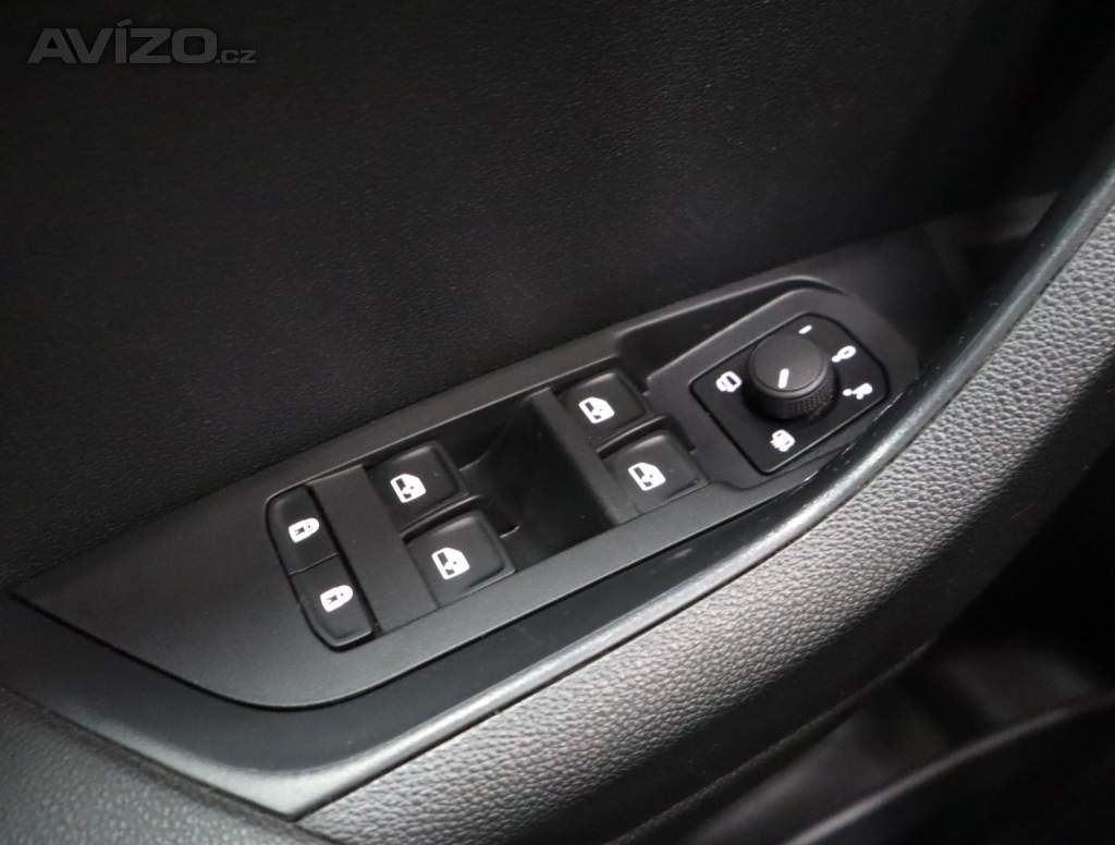 Foto inzerátu Škoda Karoq 1.5 TSI