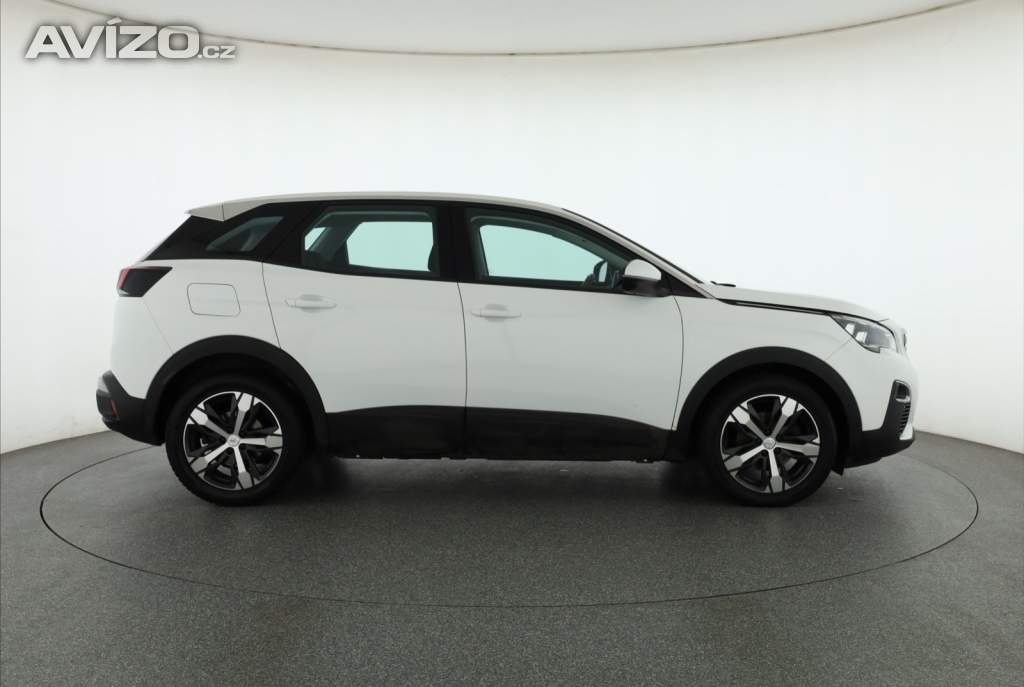 Foto inzerátu Peugeot 3008 1.2 PureTech