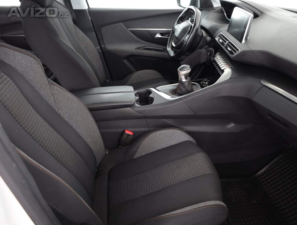Foto inzerátu Peugeot 3008 1.2 PureTech