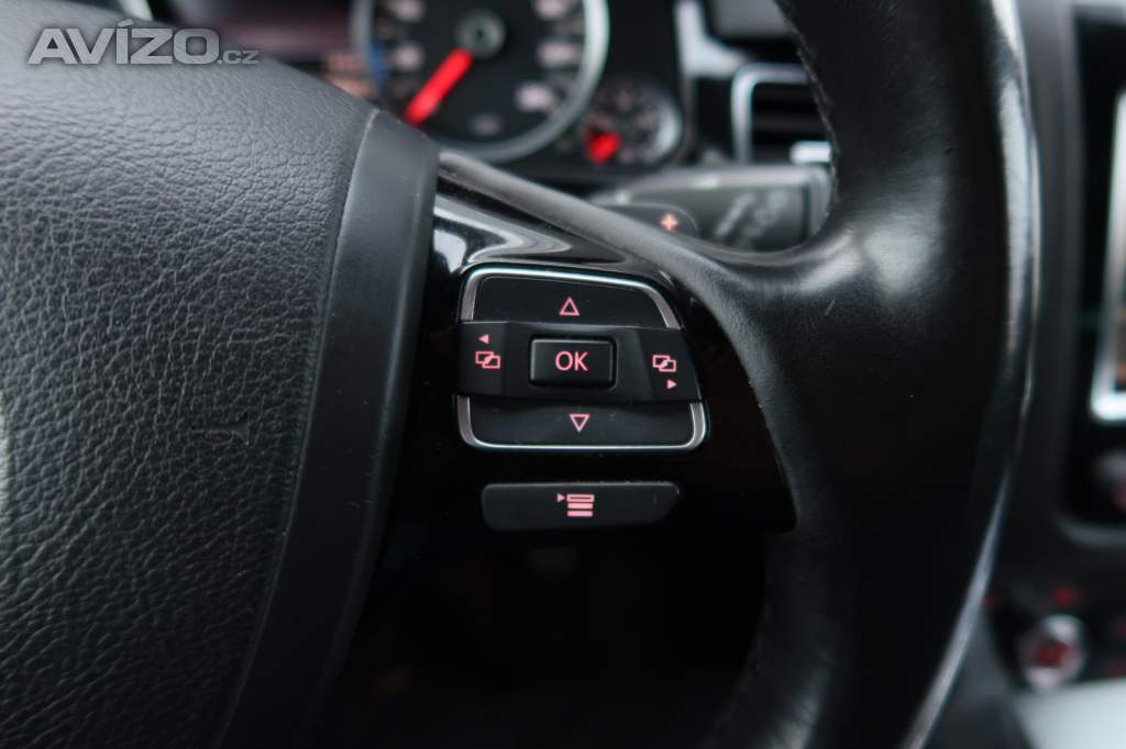 Foto inzerátu Volkswagen Touareg 3.0 TDI