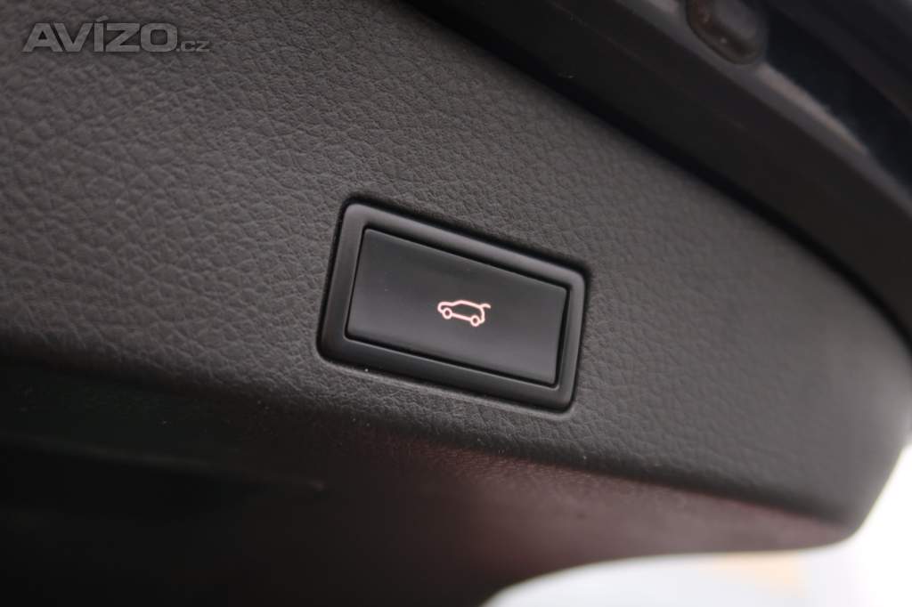 Foto inzerátu Volkswagen Touareg 3.0 TDI