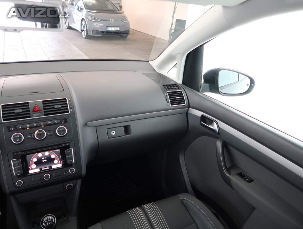 Foto inzerátu Volkswagen Touran 1.6 TDI
