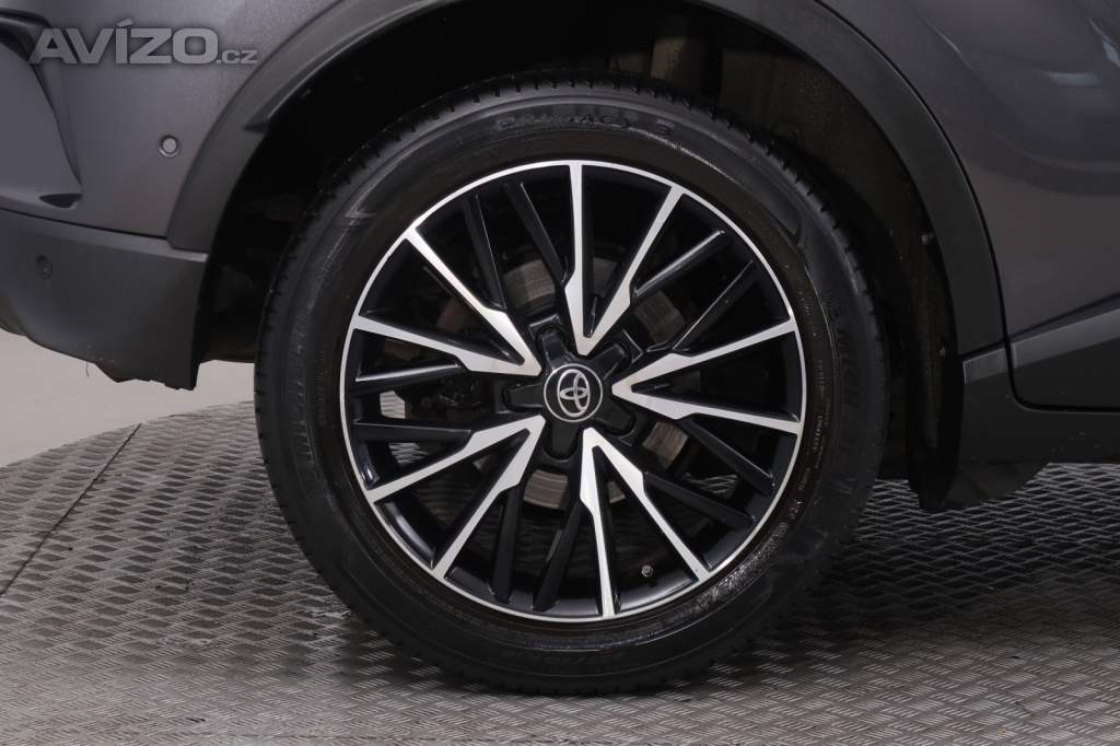 Foto inzerátu Toyota C-HR 1.2 Turbo