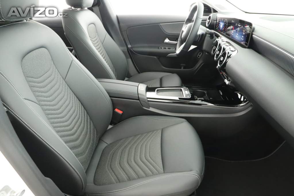 Foto inzerátu Mercedes-Benz CLA 200