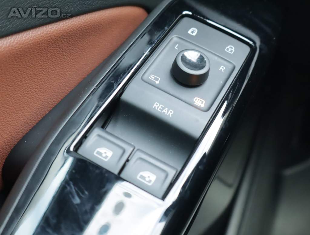 Foto inzerátu Volkswagen ID.4 Pro Perf. (82 kWh)