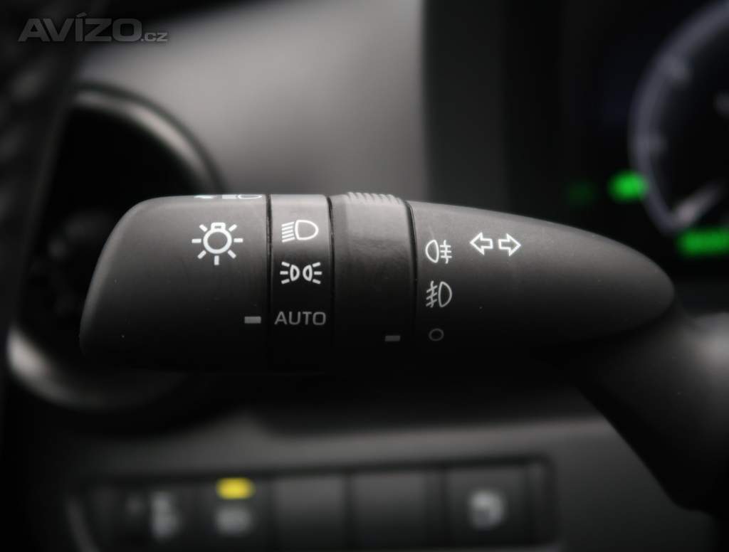 Foto inzerátu Toyota C-HR 1.8 Hybrid