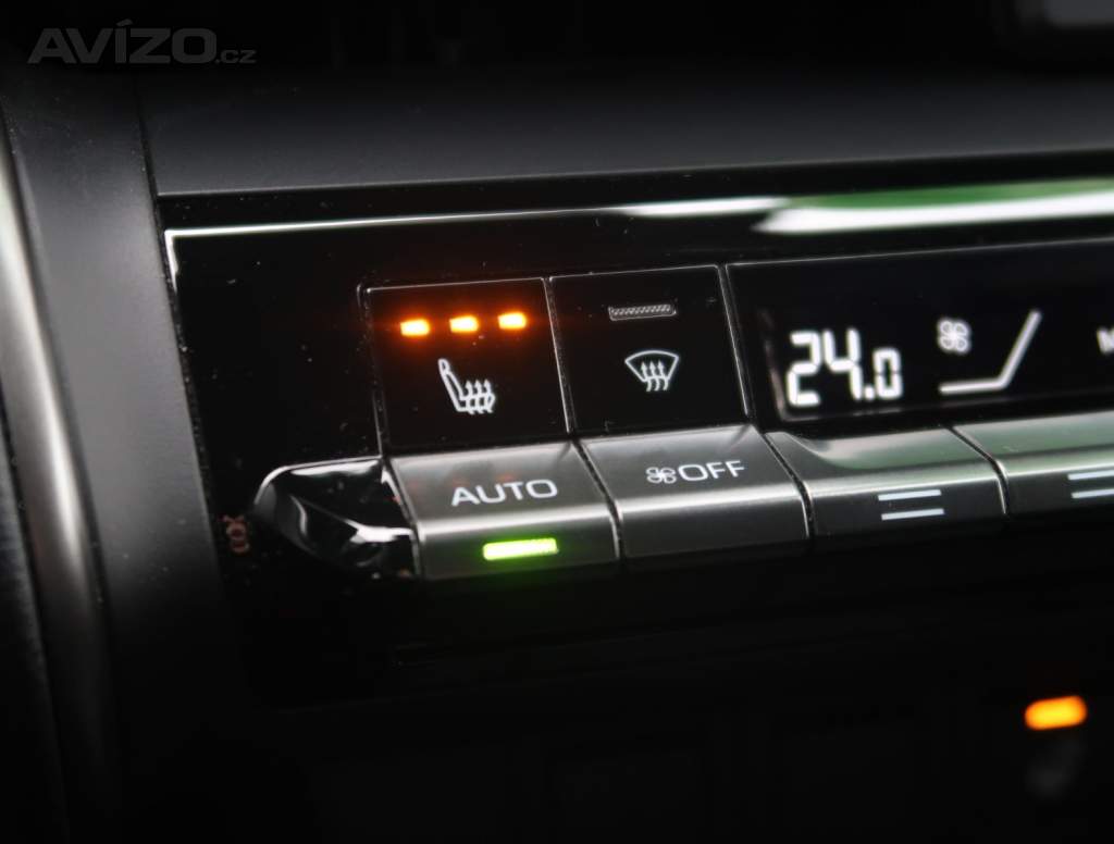 Foto inzerátu Toyota C-HR 1.8 Hybrid