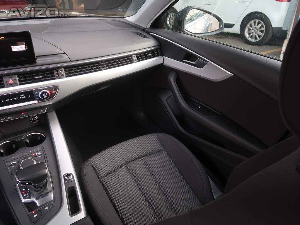 Foto inzerátu Audi A4 2.0 TDI