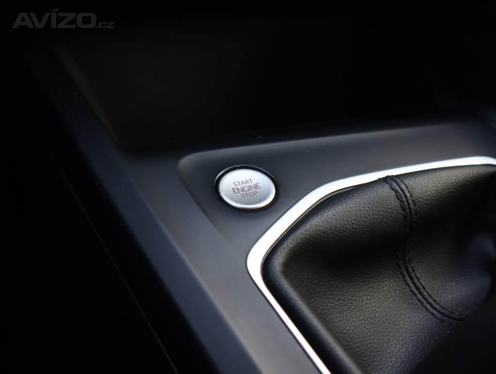 Foto inzerátu Volkswagen Golf 2.0 TDI