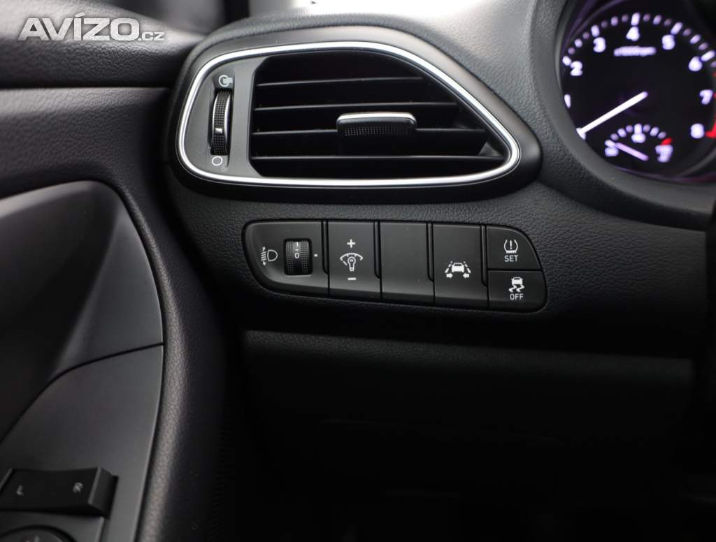 Foto inzerátu Hyundai i30 Fastback 1.0 T-GDI