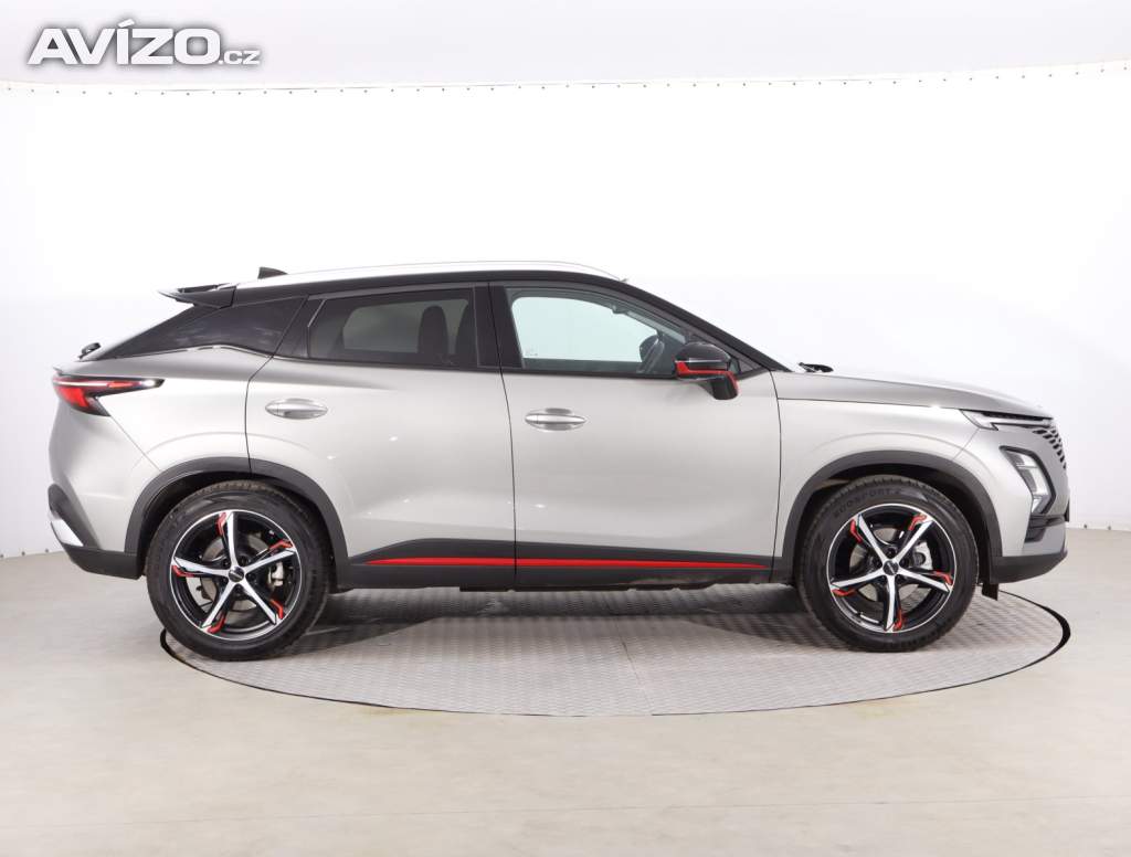 Foto inzerátu Omoda 5 1.6 T