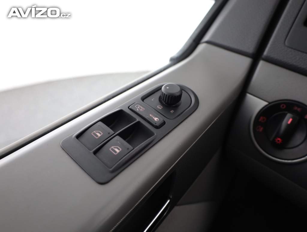 Foto inzerátu Volkswagen Multivan 2.5 TDI