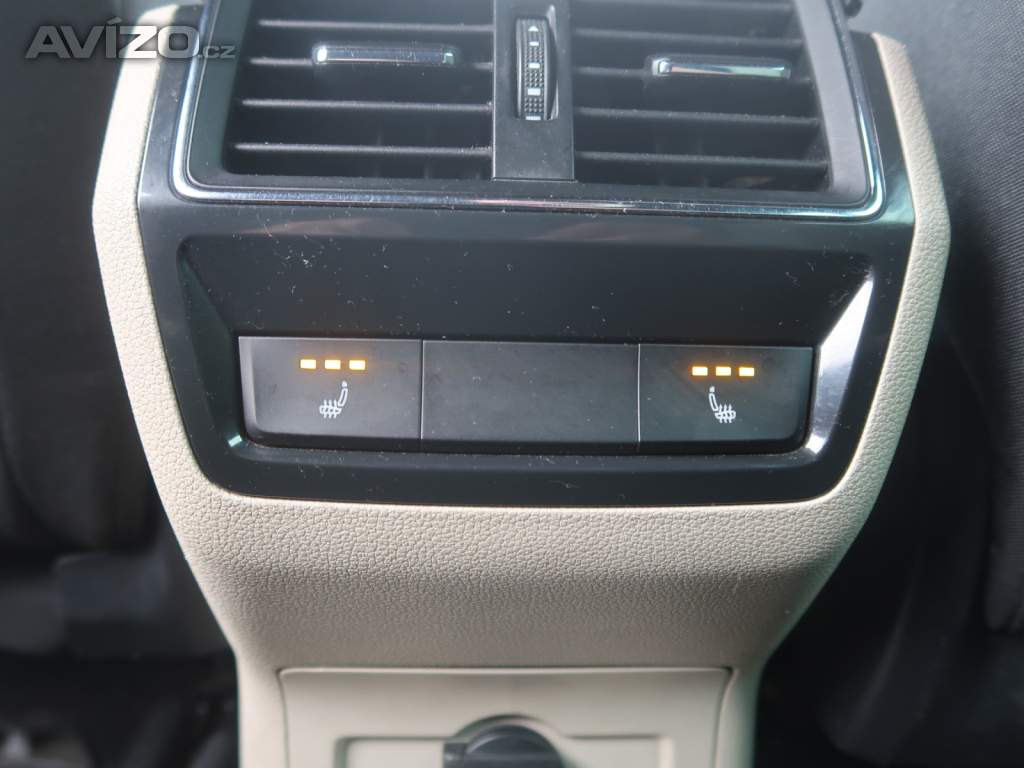 Foto inzerátu Škoda Karoq 1.5 TSI