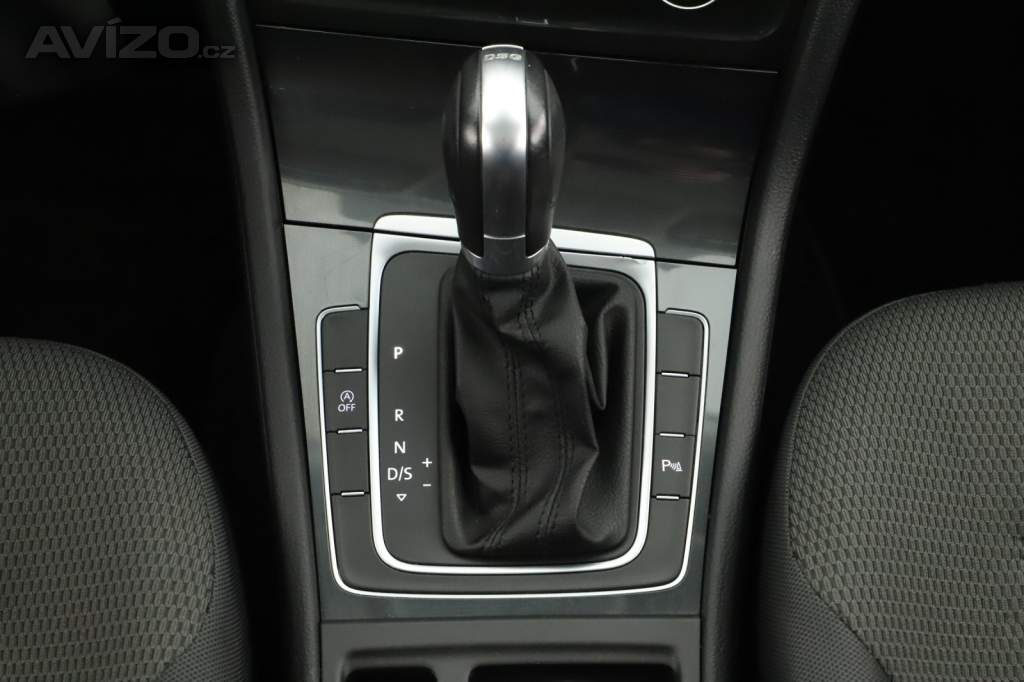 Foto inzerátu Volkswagen Golf 1.5 TSI