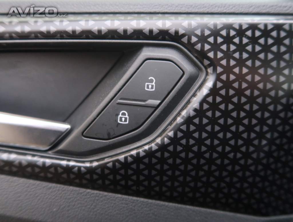 Foto inzerátu Volkswagen T-Cross 1.0 TSI