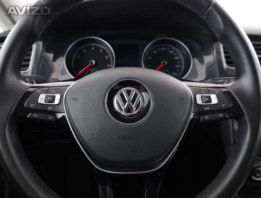 Foto inzerátu Volkswagen Golf 1.5 TSI