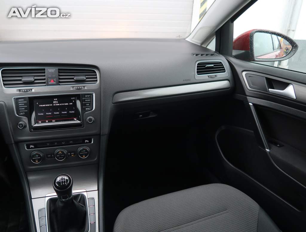 Foto inzerátu Volkswagen Golf 1.2 TSI