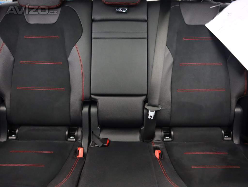 Foto inzerátu Mercedes-Benz GLB GLB 200 4MATIC