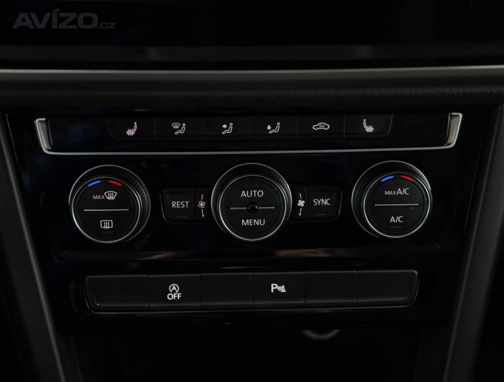 Foto inzerátu Volkswagen Touran 1.6 TDI