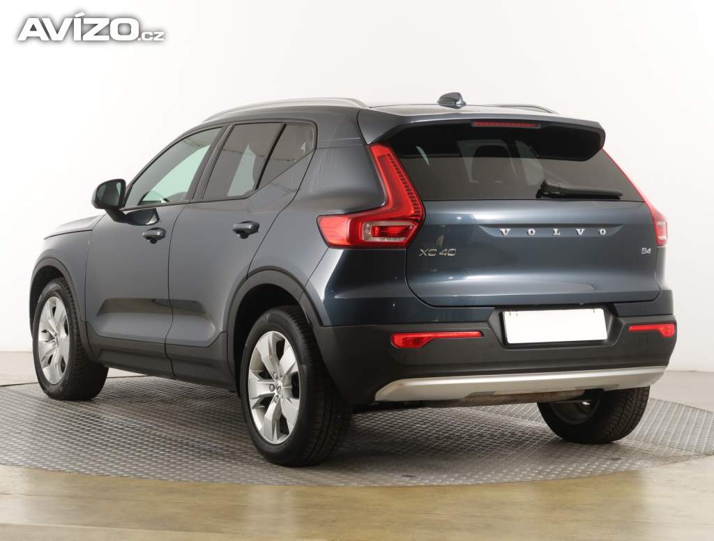 Foto inzerátu Volvo XC40 B4