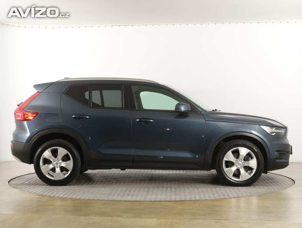 Foto inzerátu Volvo XC40 B4