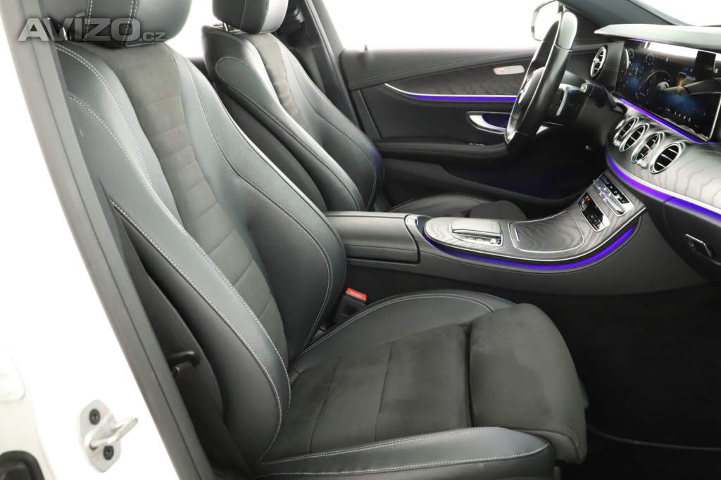 Foto inzerátu Mercedes-Benz Třídy E E 200 4MATIC