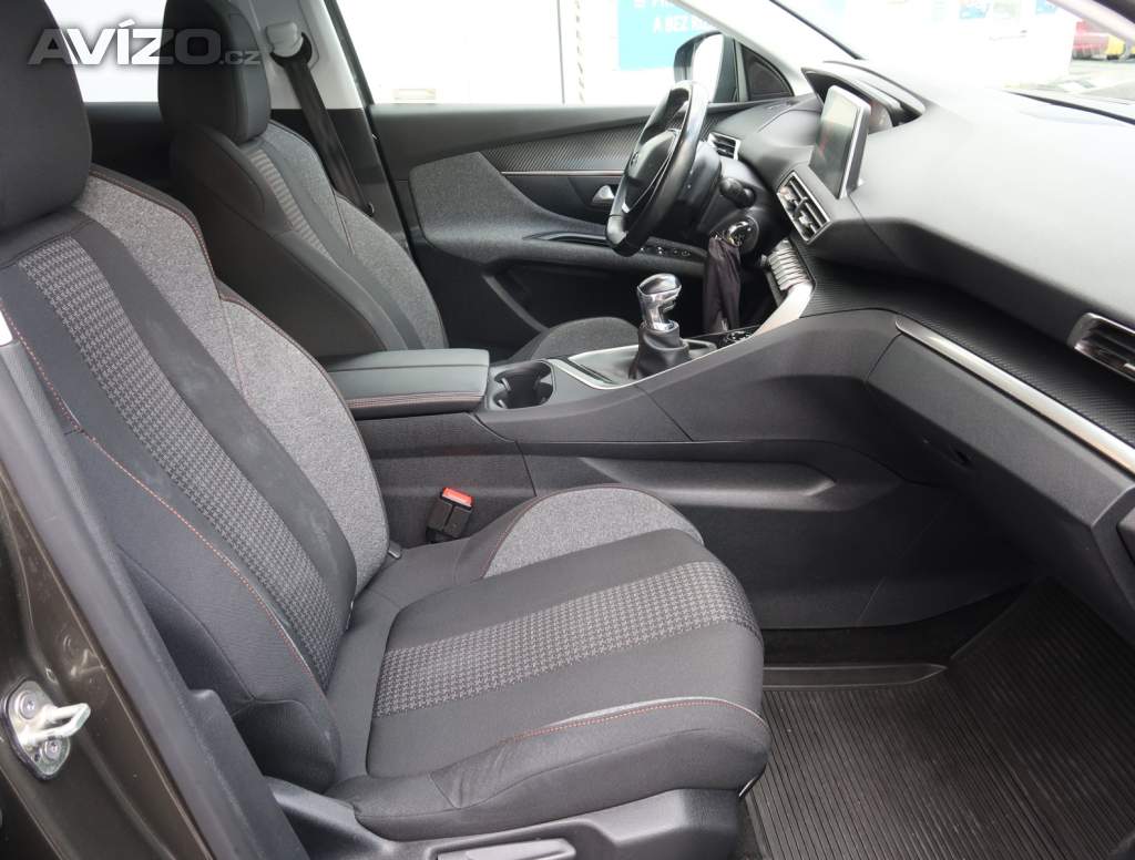 Foto inzerátu Peugeot 3008 1.2 PureTech